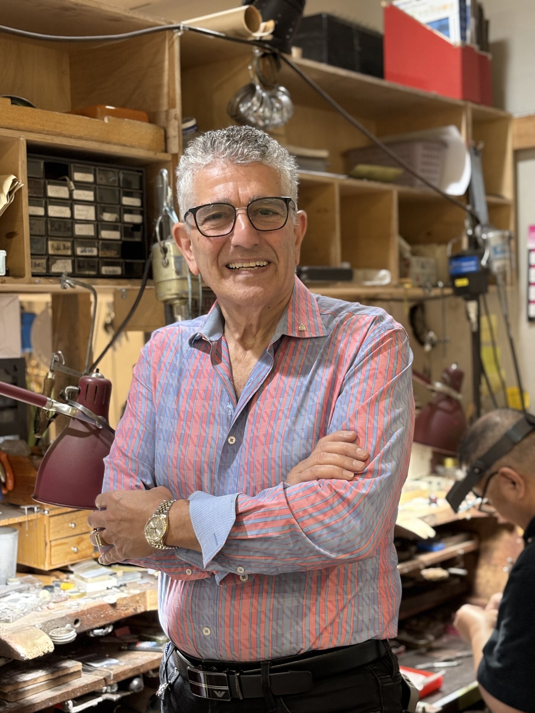 Master Goldsmith José Latchinian at work